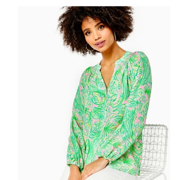 Lilly Pulitzer Tops - NWT Lilly Pulitzer Elsa Silk Top - Medium